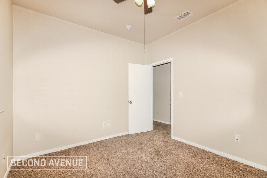 Building Photo - 2613 Las Brisas St