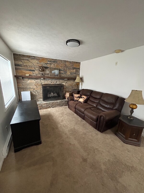 Building Photo - 715 Tabor Rd