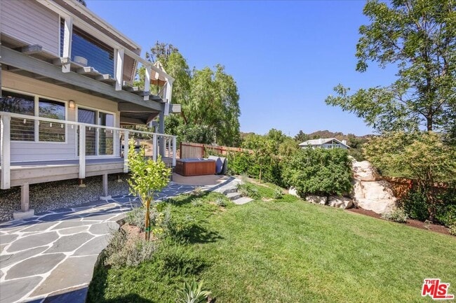 Primary Photo - 1746 Deerhill Trail