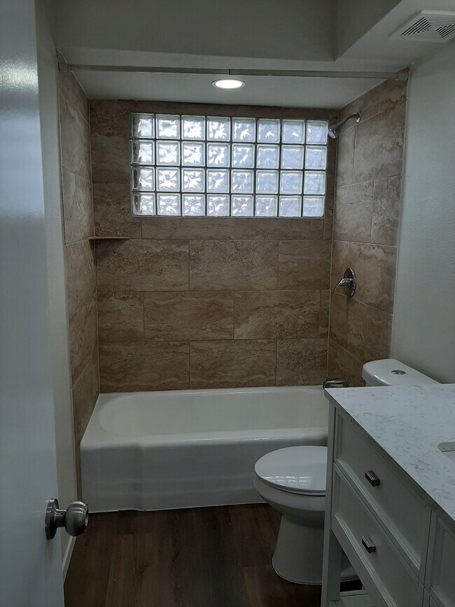 Building Photo - 4318 Jenny Ln