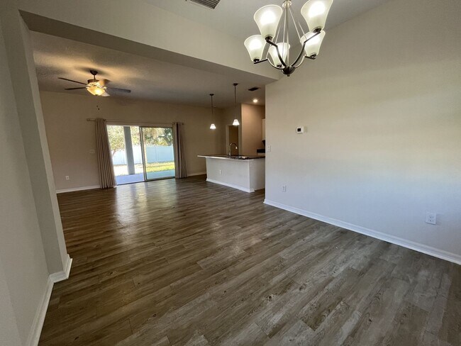 Building Photo - 3602 Waffle Terrace