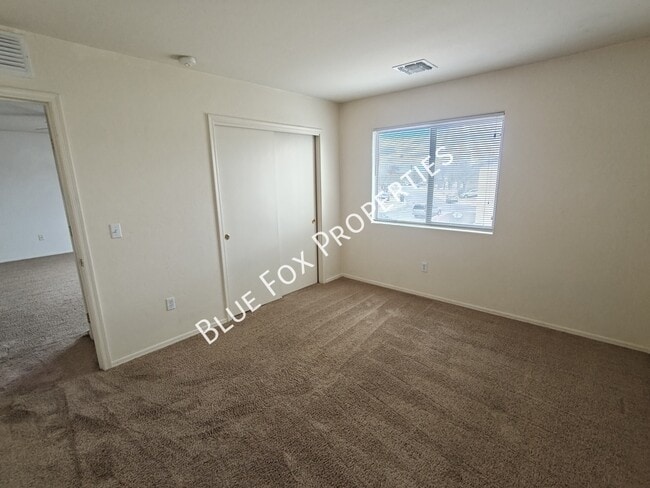 Building Photo - 8262 W Zlacket Dr