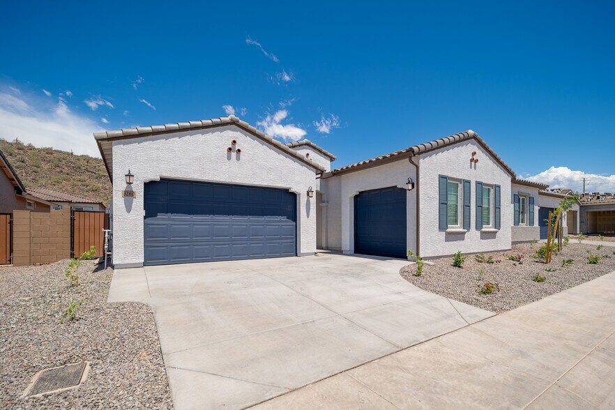 Building Photo - 3264 W Peak View Rd