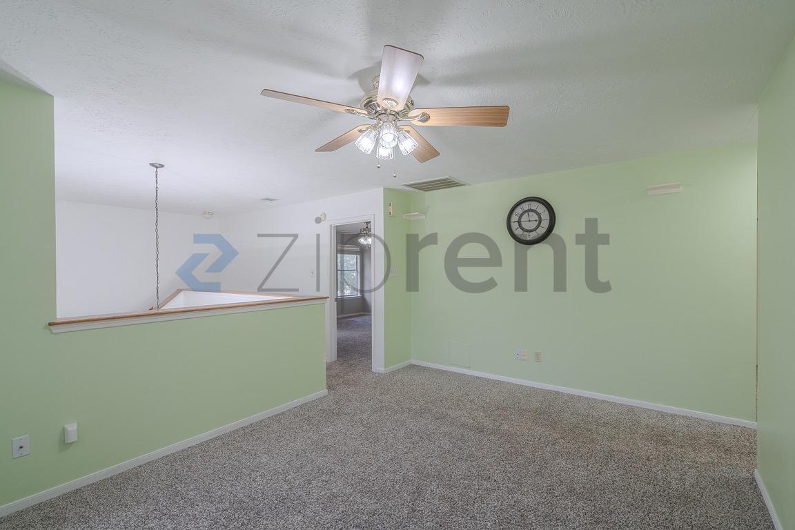 Building Photo - Unit