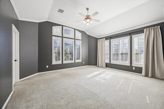 Building Photo - 205 Dennis St