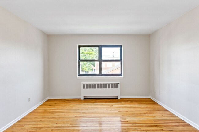 Building Photo - Empire View Apartments