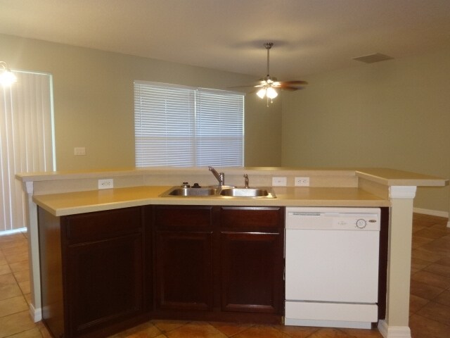 Building Photo - 508 Azalea Bloom Dr