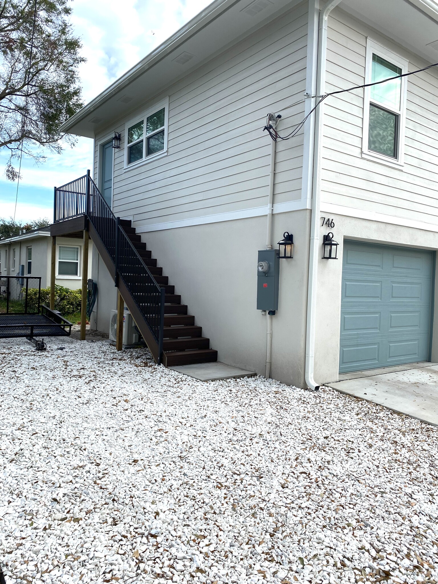 Building Photo - 746 29th Ave N