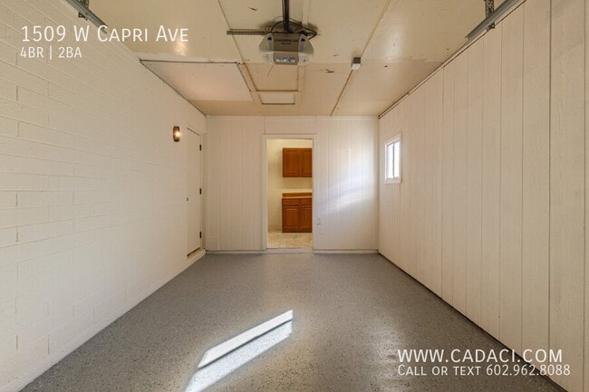 Building Photo - 1509 W Capri Ave