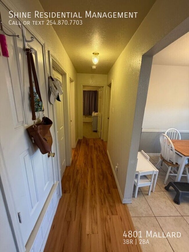 Building Photo - 4801 Mallard-