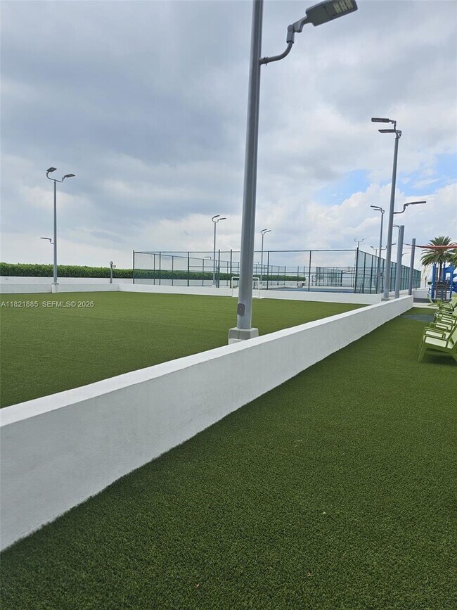 Building Photo - 16385 Biscayne Blvd