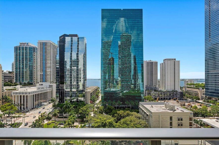 Building Photo - 1300 S Miami Ave