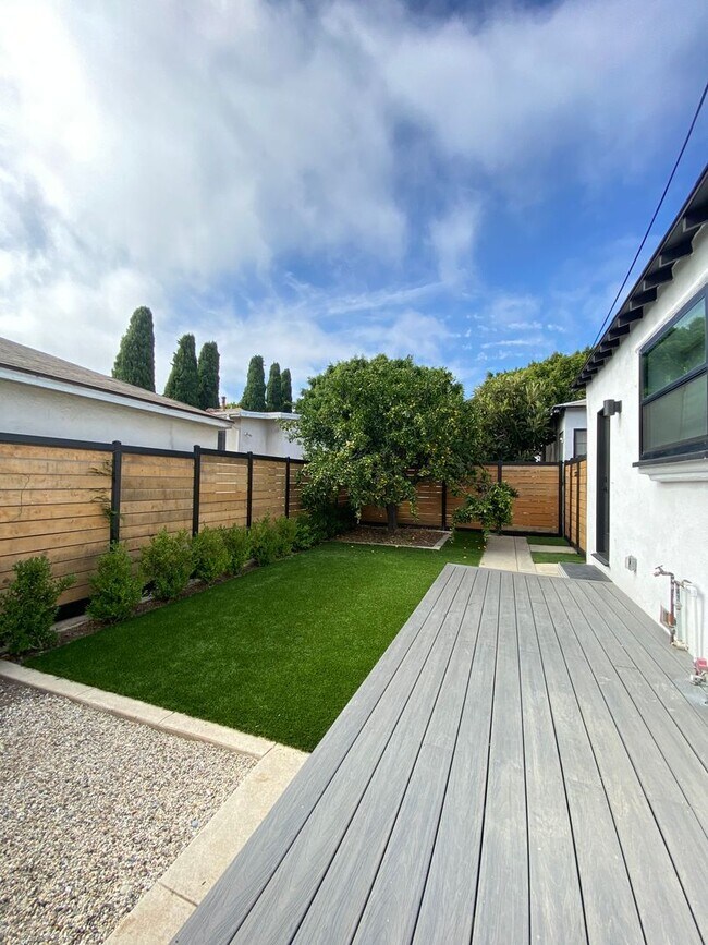 Interior Photo - Stylish Santa Monica studio with w/d in unit, and private rear yard.