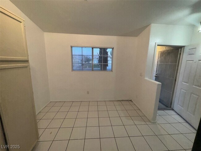 Building Photo - 3621 Covewick Dr