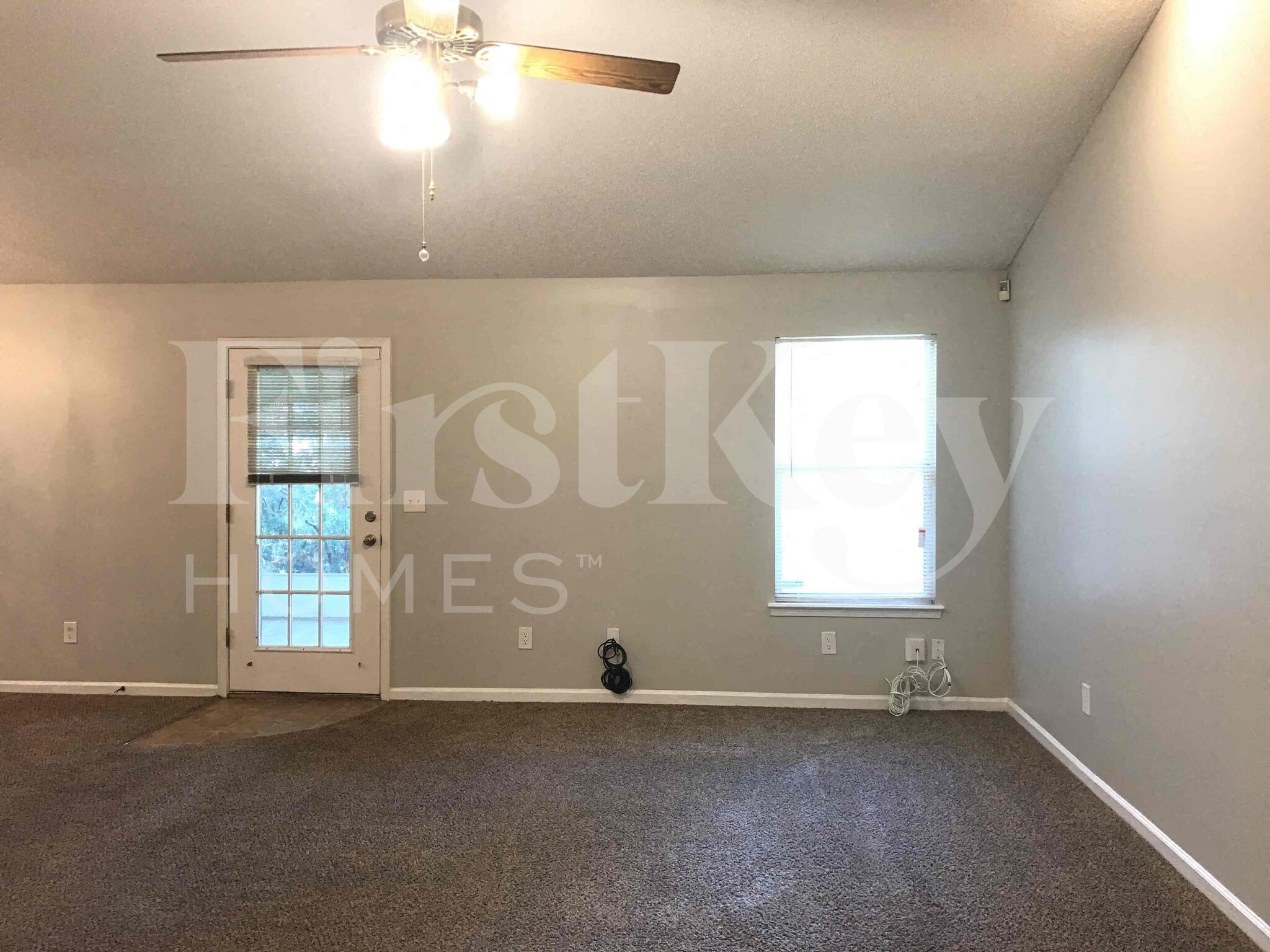 Building Photo - 7852 Catskills Ct