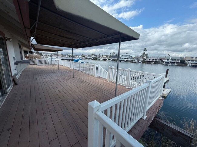 Building Photo - Single Story 3 Bedroom 2.5 Bath