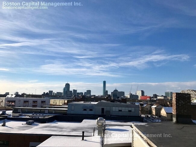 Building Photo - 57 W Seventh St