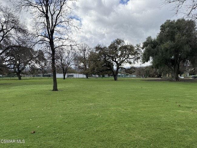 Building Photo - 3042 E Cumberland Ct