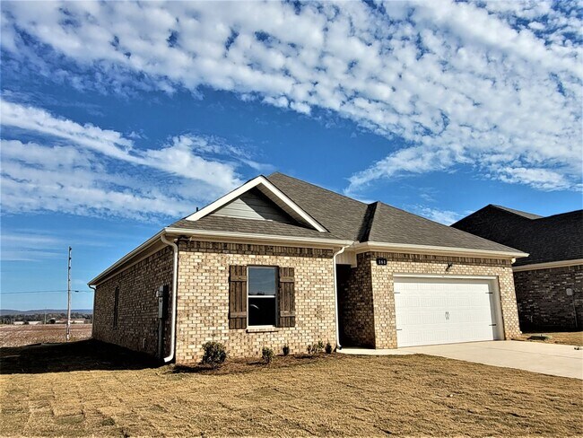 Building Photo - 161 Lena Ln
