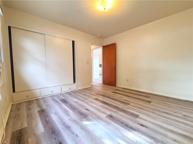 Building Photo - 24609 Richman Dr