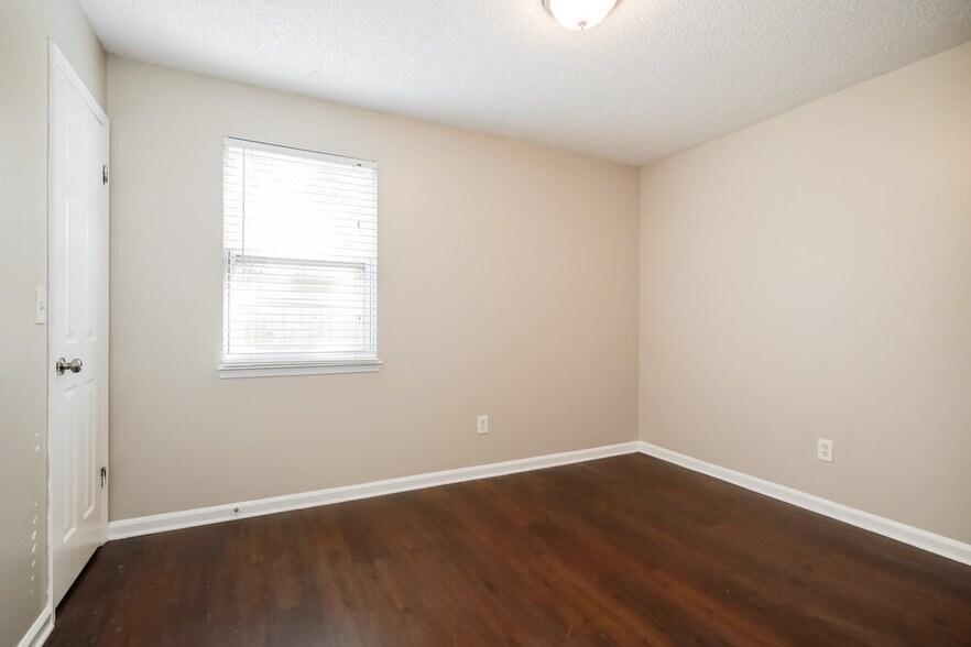 Building Photo - 2938 Seans Ct