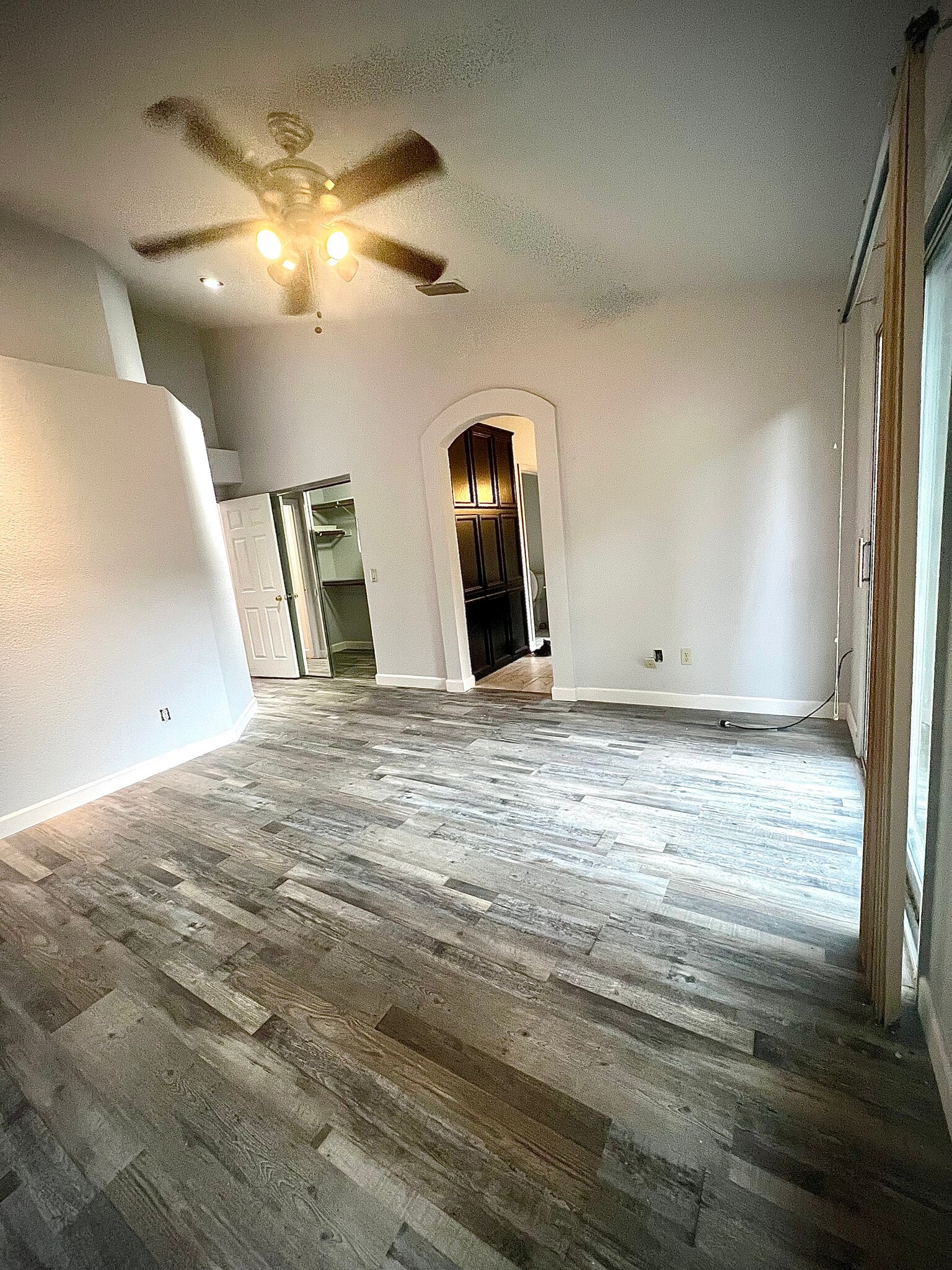 Master bedroom - 1288 Canevari Dr