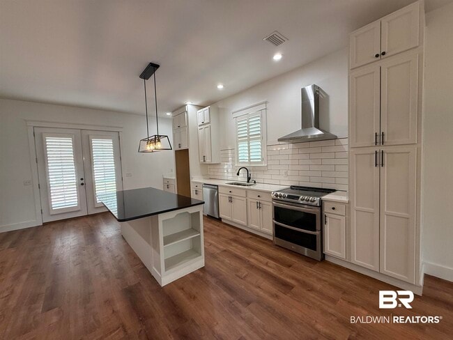 Building Photo - 10391 Emmanuel St