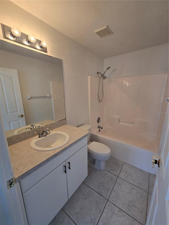 Building Photo - 3255 Mayflower Terrace