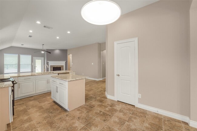 Building Photo - 13715 Cypresswood Crossing Blvd