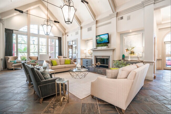 Interior Photo - Parc 85