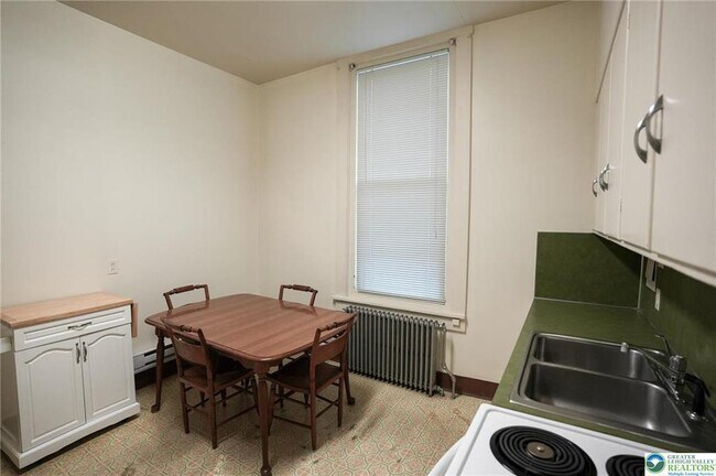 Building Photo - 242 Delaware Ave