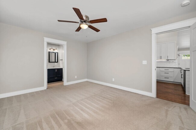 Building Photo - 2600 Aspen Dr