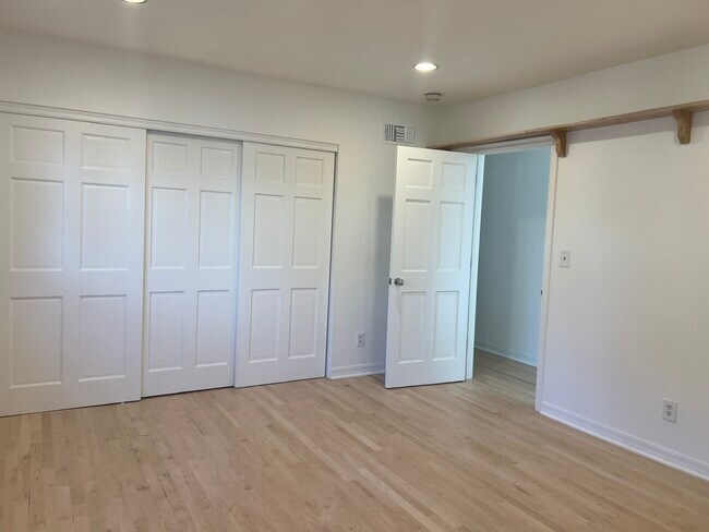 Family Bedroom - 13228 Margate St