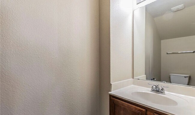 Building Photo - Grand Home w/ Office in Temple, Tx