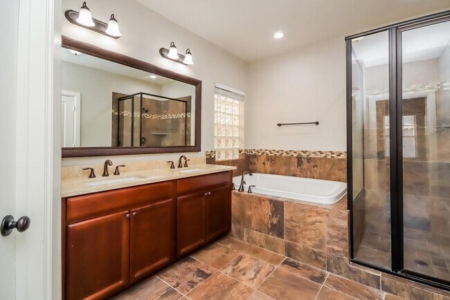 Building Photo - 8840 Ashbloom Ln
