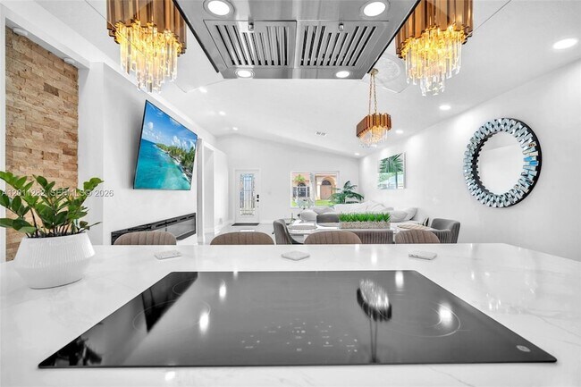 Building Photo - 252 Malibu Cir