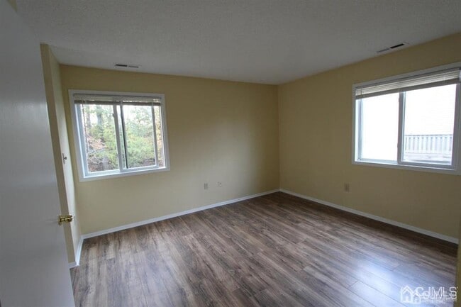 Building Photo - 1618 Aspen Dr