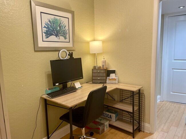 Building Photo - 4902 38th Way S