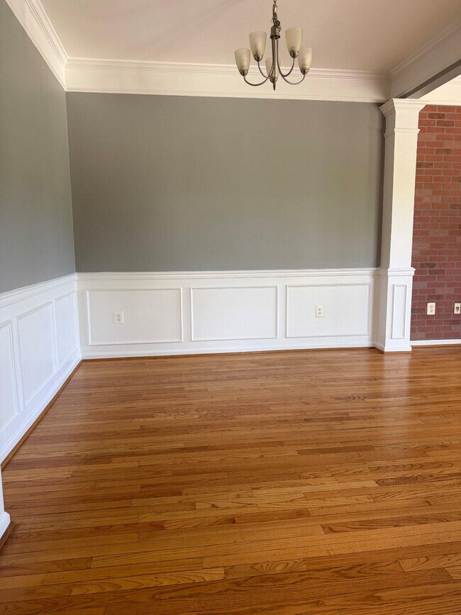 Building Photo - 13761 Dunbar Terrace