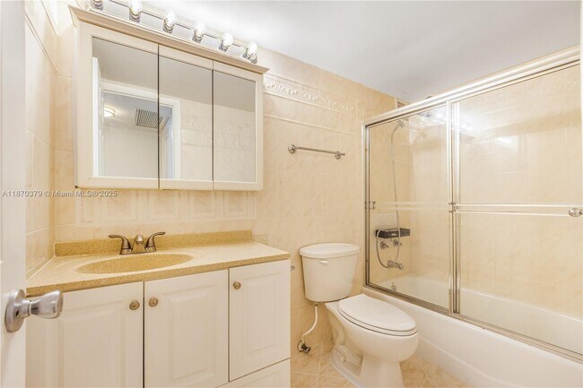 Building Photo - 5555 Collins Ave