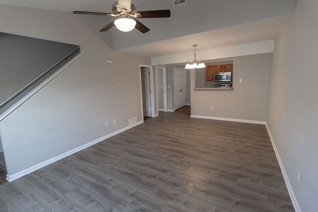 Building Photo - 1401-1403 Bodie Dr
