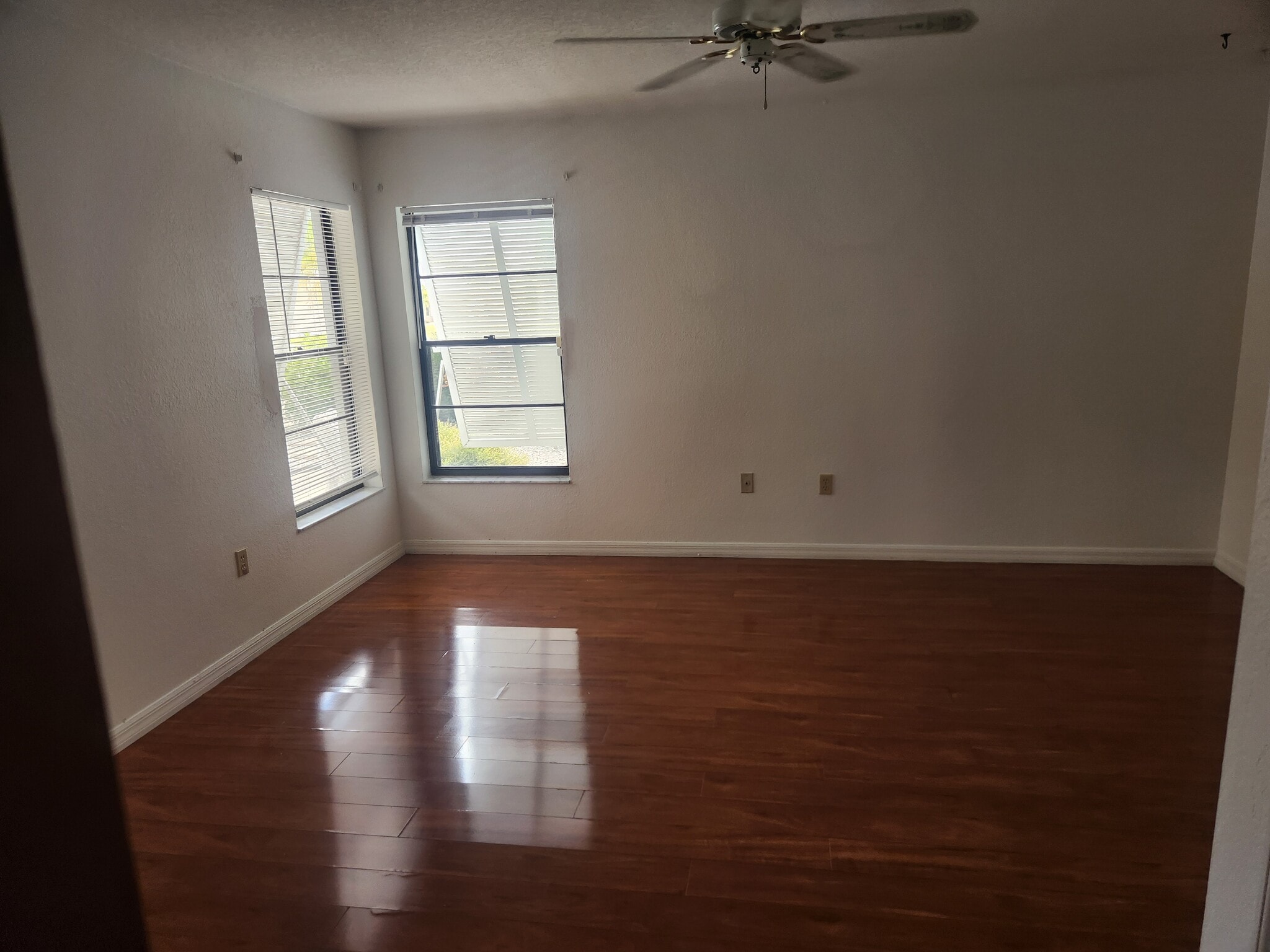 Building Photo - 26186 Northern Cross Rd