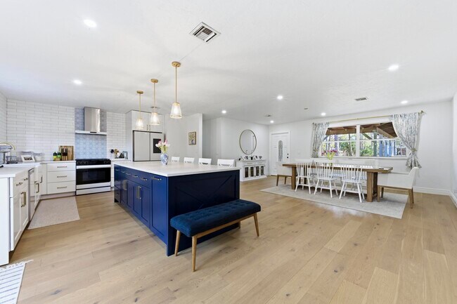 Building Photo - 12863 159th Ct N