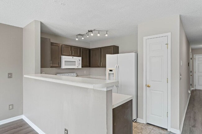 Building Photo - 266 Swaying Pine Ct