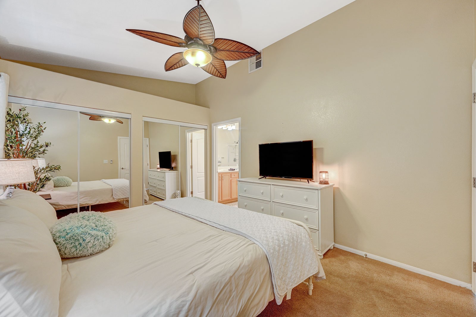 Building Photo - 3351 Indian Shadow St