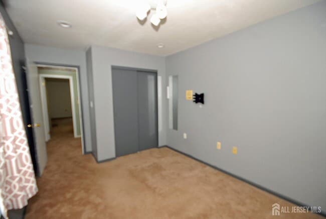 Building Photo - 96 Brewster Cir