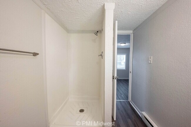 Building Photo - "Charming 1-Bedroom Retreat in Greenfield ...