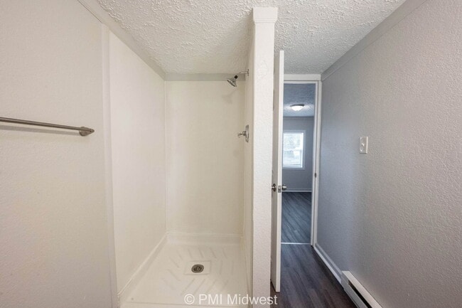 Building Photo - "Charming 1-Bedroom Retreat in Greenfield – Cozy 400 sqft Haven!"