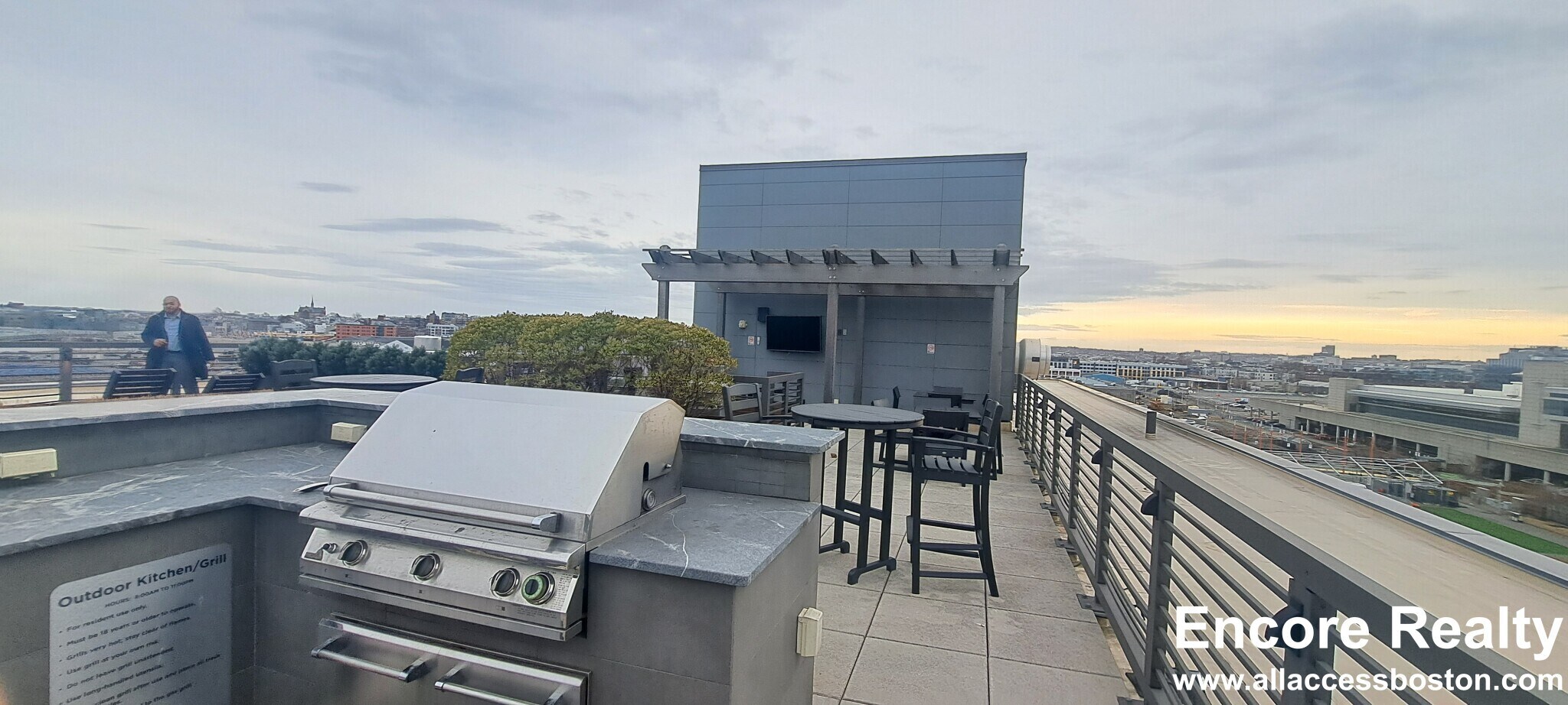 Building Photo - 411 D St