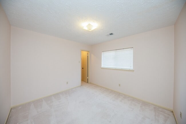 Building Photo - 13211 Rosstown Dr